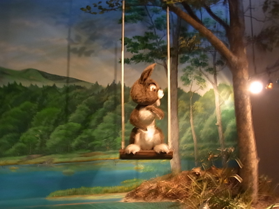 裏磐梯の自然を紹介するウサギ